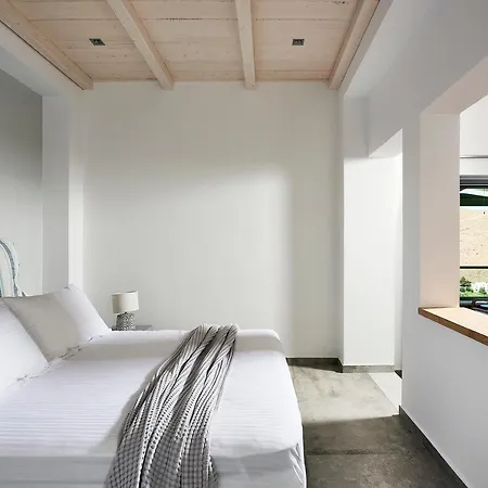 Emgard Lägenhetshotell 4*